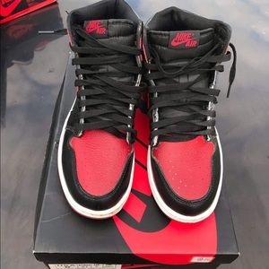 Jordan Retro 1 Bred